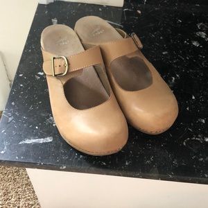 Dansko Britney Mule Tan Sz 42